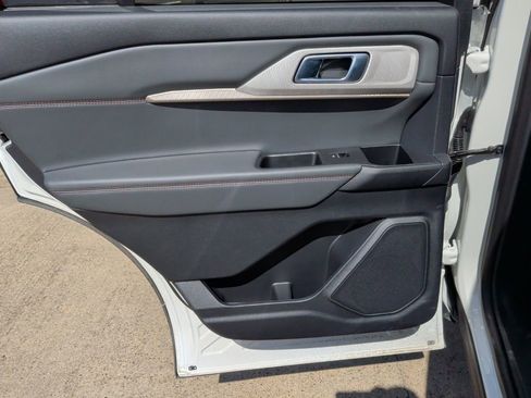 Used 2026 Ford Explorer Active image 34