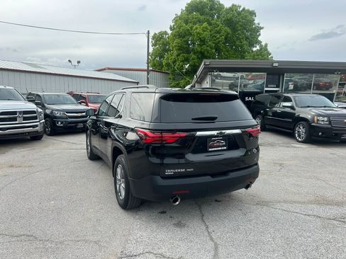 Used 2024 Chevrolet Traverse LT AWD/4WD image 3