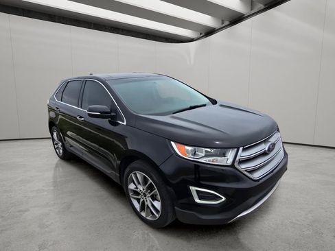 Used 2016 Ford Edge Titanium w/ Equipment Group 301A image 7