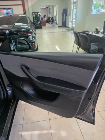 Used 2026 Tesla Model Y 2WD image 11