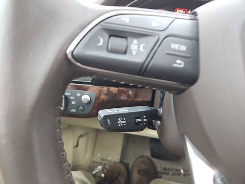 Used 2018 Audi Q7 3.0T Prestige w/ Prestige Package image 28