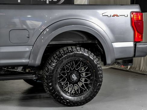 Used 2022 Ford F250 Lariat w/ Lariat Value Package AWD/4WD image 14