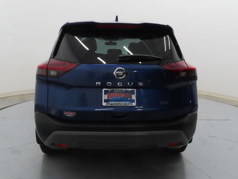 Used 2021 Nissan Rogue SV image 5