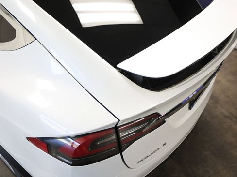 Used 2016 Tesla Model X Performance image 17