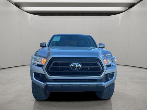 Used 2022 Toyota Tacoma SR image 9