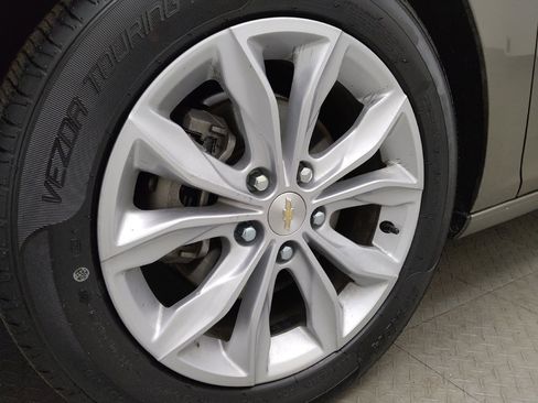 Used 2020 Chevrolet Malibu LT FWD image 31