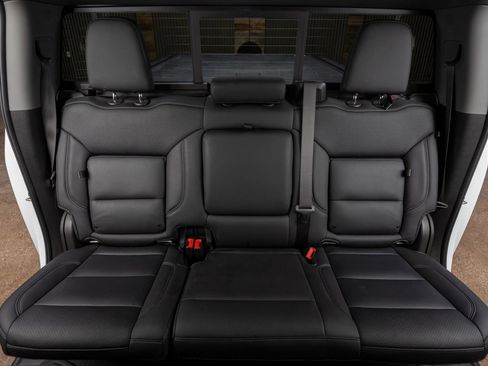 Used 2024 GMC Sierra 3500 SLE w/ SLE Value Package image 34