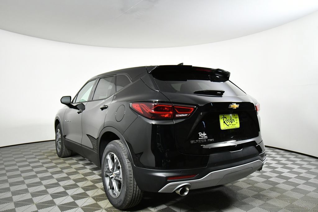 New 2026 Chevrolet Blazer LT w/ LPO, Floor Liner Package AWD/4WD image 13