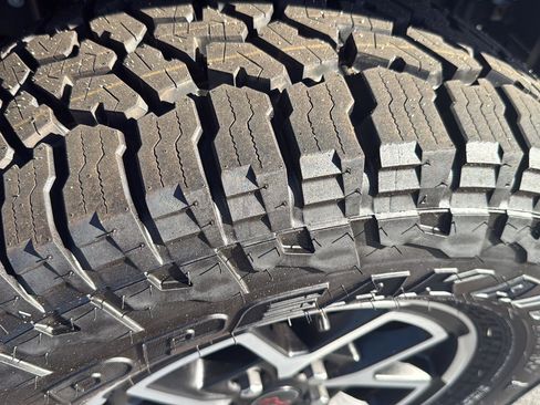 New 2025 Jeep Gladiator Rubicon image 10