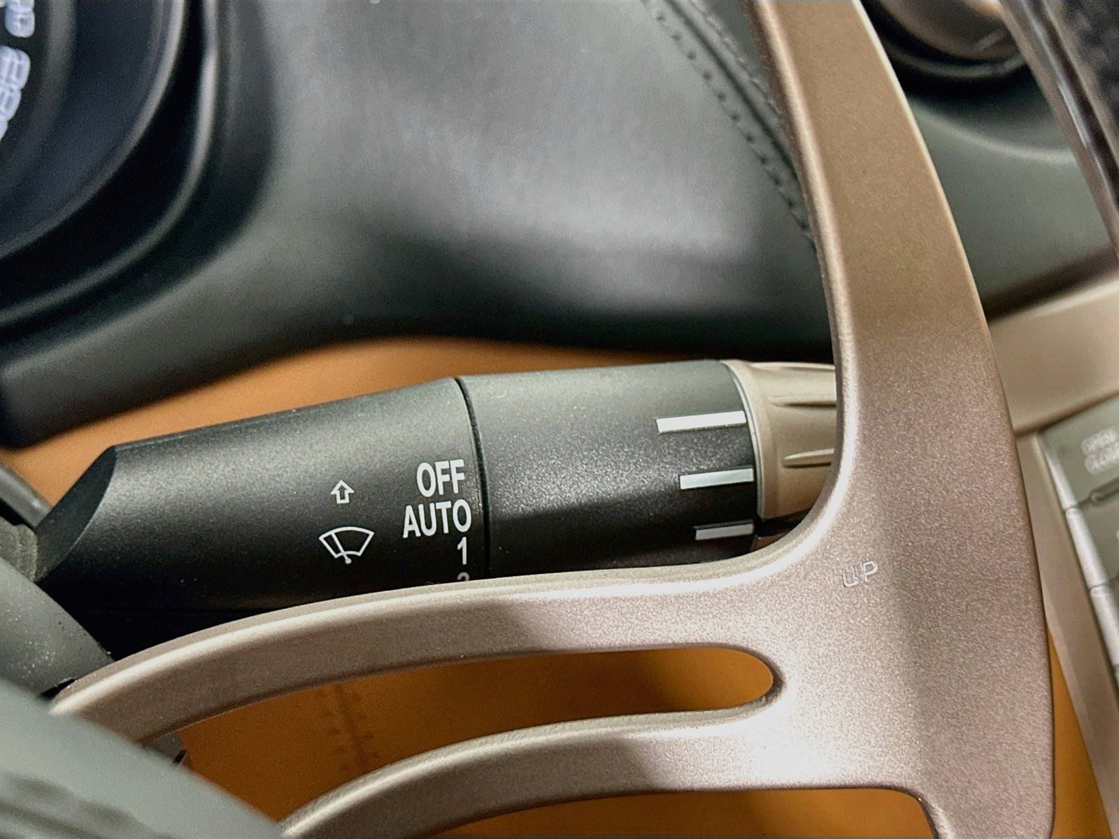 Used 2014 Ferrari California RWD image 22