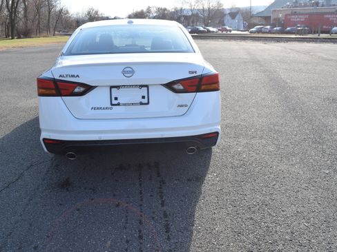 Used 2024 Nissan Altima 2.5 SR w/ SR Premium Package AWD/4WD image 5