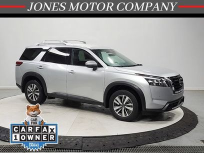 Used 2025 Nissan Pathfinder SL