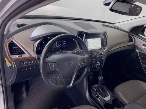 Used 2017 Hyundai Santa Fe Limited FWD image 13
