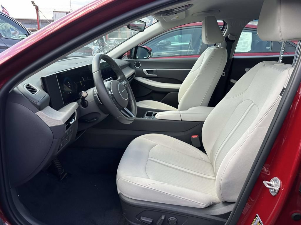 Certified 2025 Hyundai Sonata SEL FWD image 11