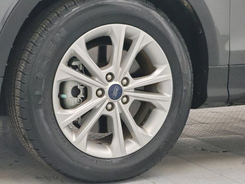 Used 2019 Ford Escape SEL image 31