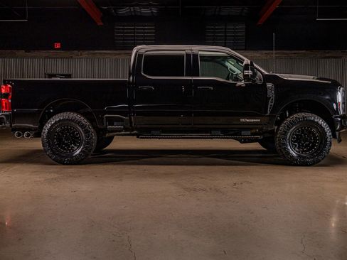 Used 2023 Ford F250 Lariat w/ Lariat Ultimate Package AWD/4WD image 10