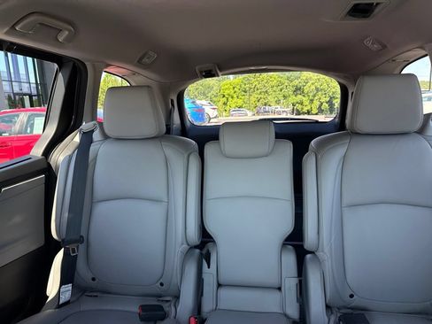 Used 2022 Honda Odyssey Touring image 5