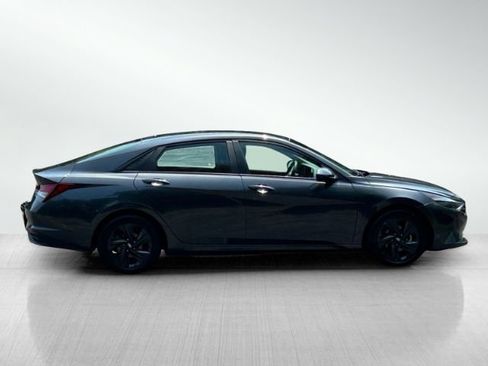 Used 2021 Hyundai Elantra SEL FWD image 3