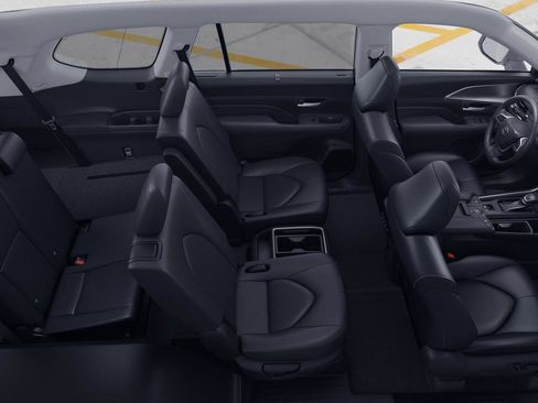 New 2026 Toyota Grand Highlander XLE image 4