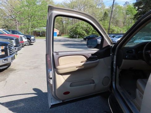 Used 2007 GMC Yukon Denali image 19