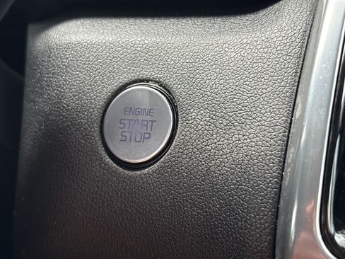 Certified 2023 Kia Sorento SX FWD image 18