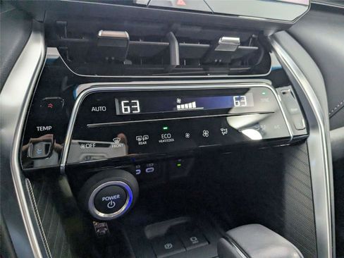 Certified 2024 Toyota Venza XLE AWD/4WD image 21