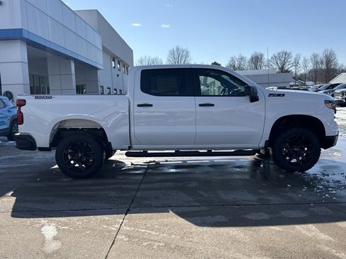 New 2026 Chevrolet Silverado 1500 Custom Trail Boss w/ LPO, Dark Essentials Package image 2
