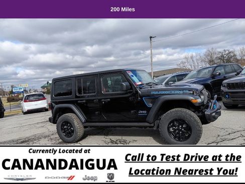Used 2023 Jeep Wrangler Unlimited Rubicon 4xe image 2