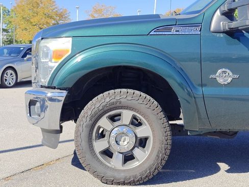 Used 2011 Ford F250 Lariat image 30