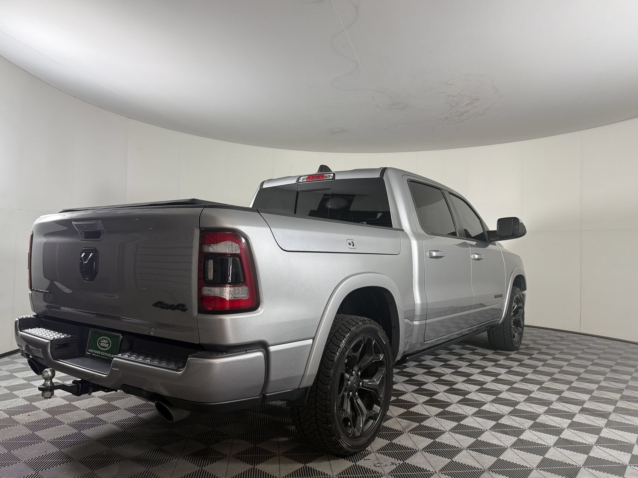 Used 2022 RAM 1500 Limited w/ Night Edition AWD/4WD image 9