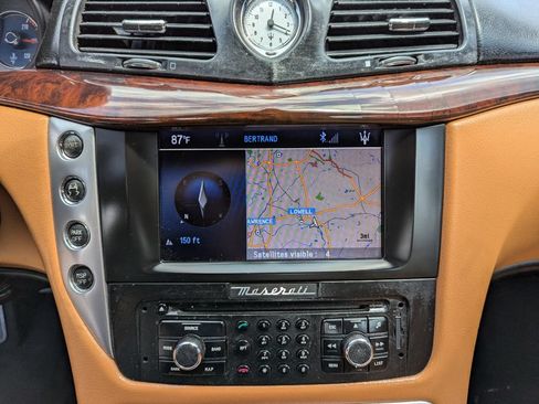 Used 2011 Maserati GranTurismo Convertible RWD image 21