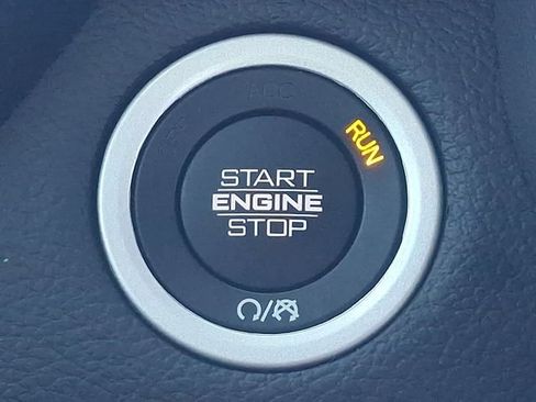 Used 2021 RAM 1500 Laramie AWD/4WD image 21