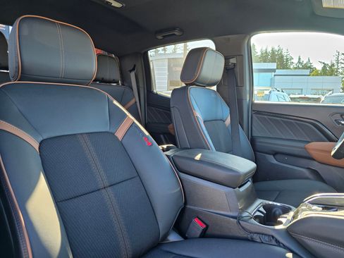 New 2025 GMC Canyon AT4 w/ Nightfall Edition image 10