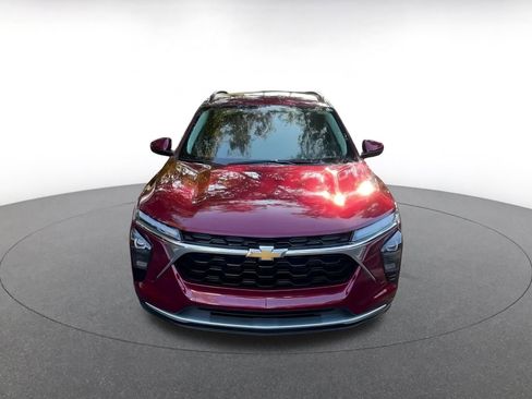 Used 2025 Chevrolet Trax LT image 4