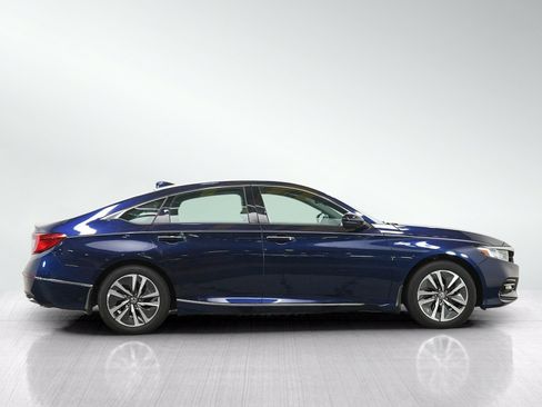 Used 2020 Honda Accord Touring image 6