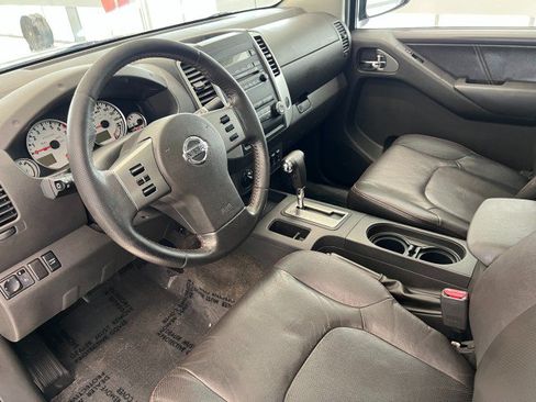 Used 2012 Nissan Frontier PRO-4X w/ Pro-4x Luxury Pkg AWD/4WD image 11