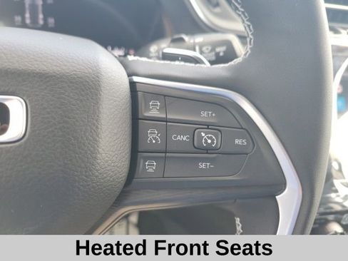 New 2025 Jeep Grand Cherokee Altitude image 14