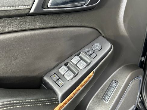 Used 2019 Chevrolet Tahoe Premier AWD/4WD image 36