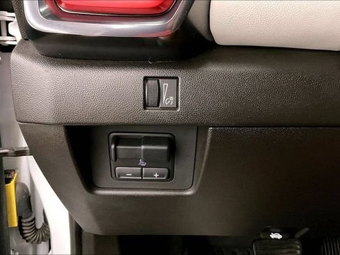 Used 2024 GMC Canyon AT4X AWD/4WD image 38