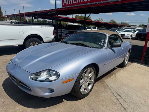 Used 2000 Jaguar XK8 Convertible RWD image 3