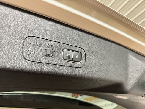 Used 2025 Lincoln Aviator Reserve w/ Equipment Group 201A image 40