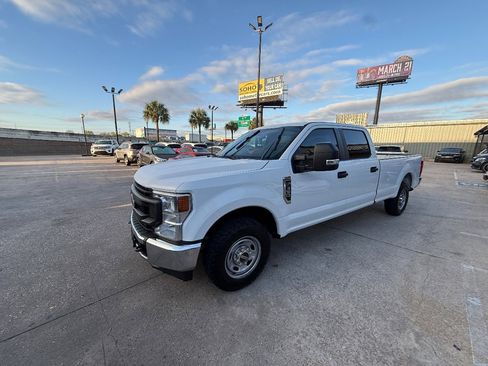 Used 2022 Ford F350 XL w/ Power Equipment Group image 9