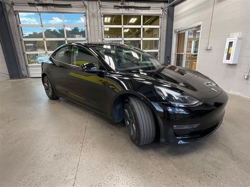 Used 2021 Tesla Model 3 Long Range AWD/4WD image 7