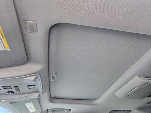 Used 2018 Cadillac Escalade ESV Luxury RWD image 23