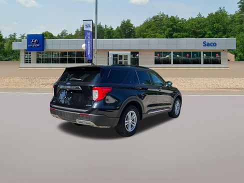 Used 2024 Ford Explorer XLT w/ Equipment Group 202A AWD/4WD image 6