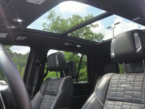 Used 2023 Cadillac Escalade V w/ Heavy-Duty Trailer Package AWD/4WD image 31