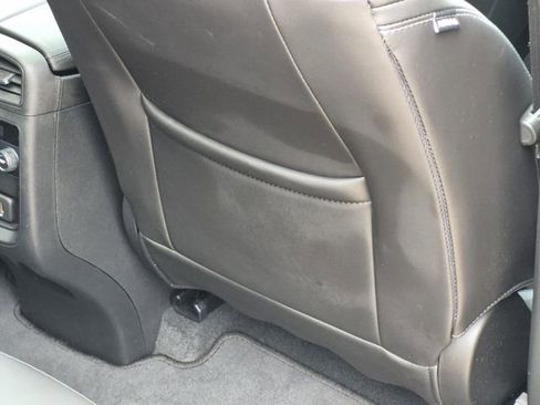 Used 2019 Buick Envision Essence FWD image 20