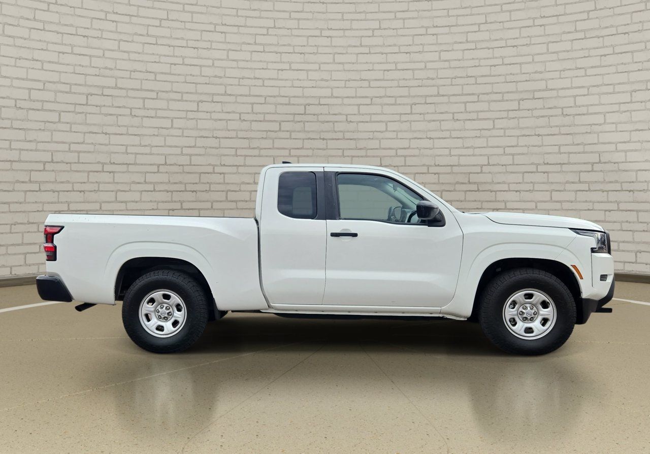 Used 2024 Nissan Frontier S RWD image 4