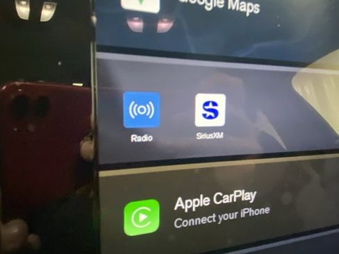 Used 2023 Volvo C40 P8 Recharge Ultimate image 19