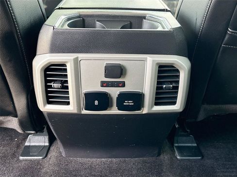 Used 2018 Ford F150 Lariat w/ Equipment Group 502A Luxury AWD/4WD image 27